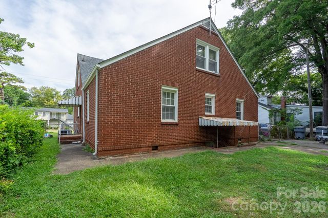 1017 Druid Circle, Charlotte, NC 28206