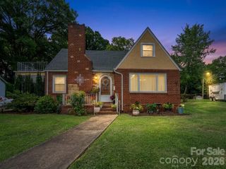 1017 Druid Circle, Charlotte, NC 28206