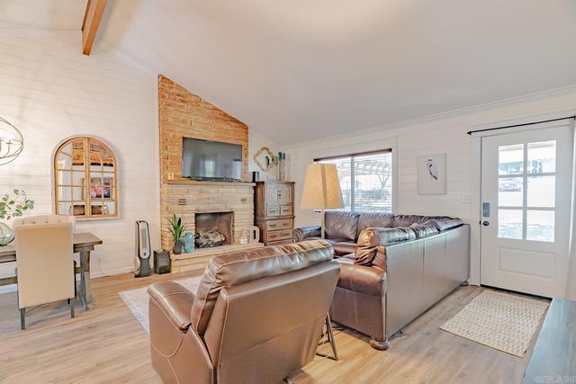 244 E Lakeshore Drive, Cherokee Village, AR 72529