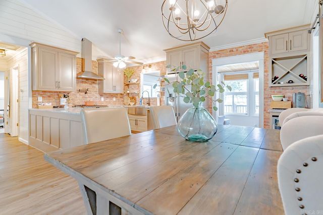 244 E Lakeshore Drive, Cherokee Village, AR 72529