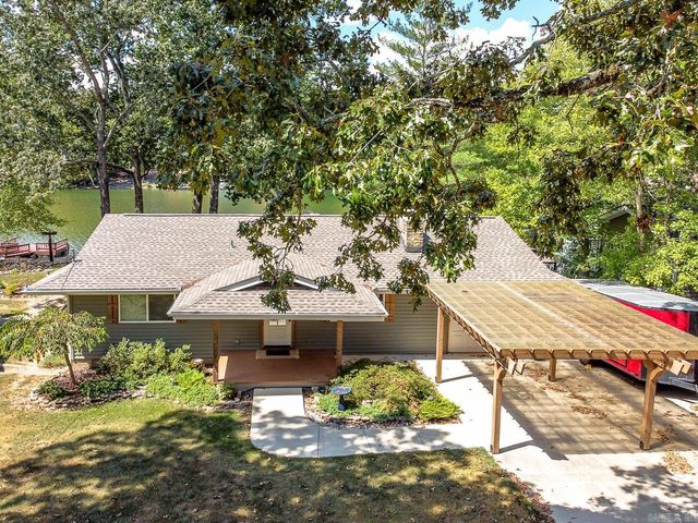 244 E Lakeshore Drive, Cherokee Village, AR 72529