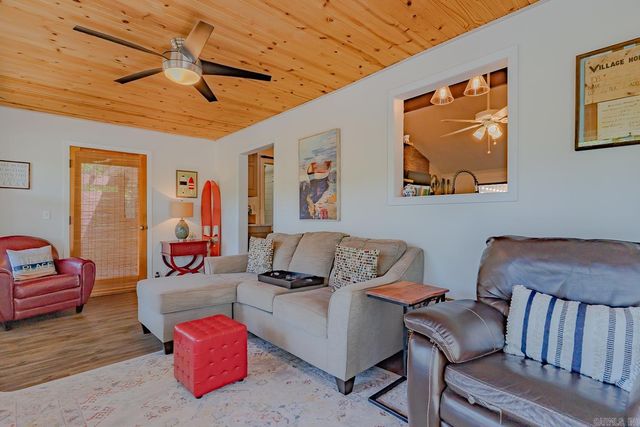 244 E Lakeshore Drive, Cherokee Village, AR 72529