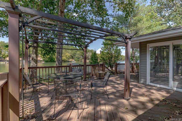 244 E Lakeshore Drive, Cherokee Village, AR 72529