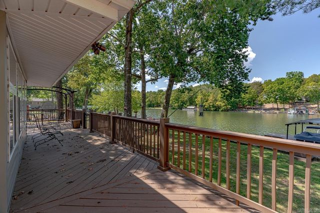 244 E Lakeshore Drive, Cherokee Village, AR 72529