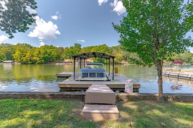 244 E Lakeshore Drive, Cherokee Village, AR 72529