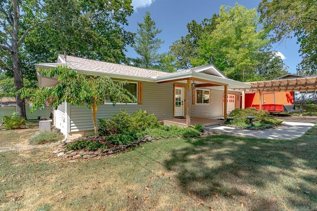 244 E Lakeshore Drive, Cherokee Village, AR 72529