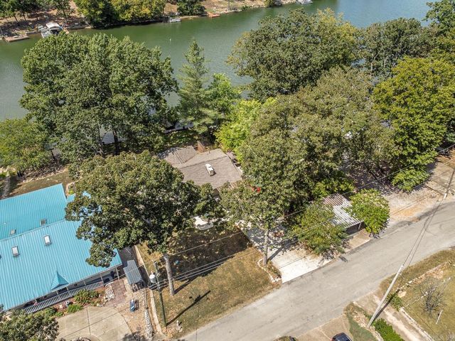 244 E Lakeshore Drive, Cherokee Village, AR 72529