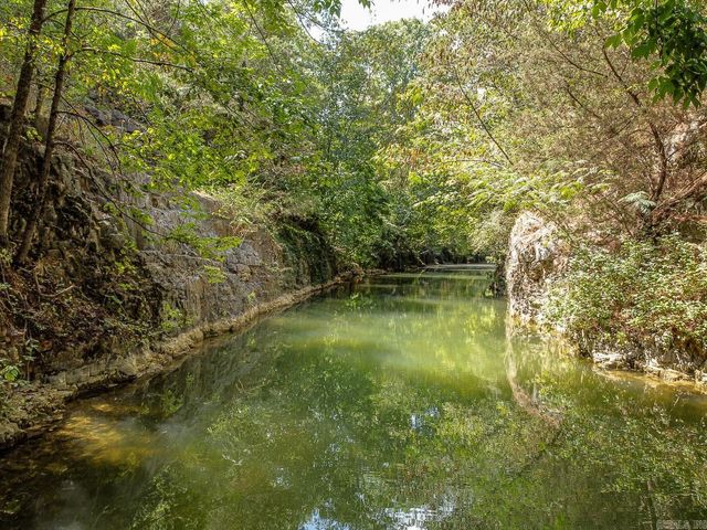 244 E Lakeshore Drive, Cherokee Village, AR 72529