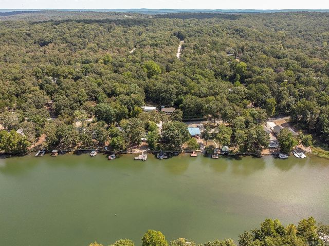 244 E Lakeshore Drive, Cherokee Village, AR 72529