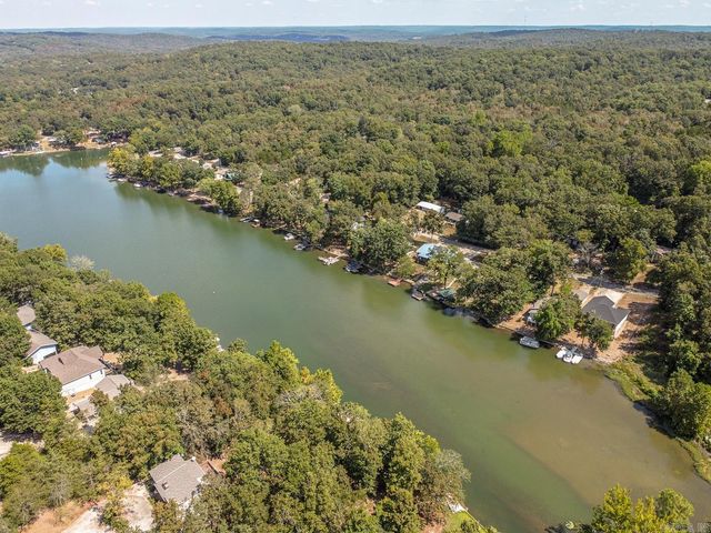 244 E Lakeshore Drive, Cherokee Village, AR 72529