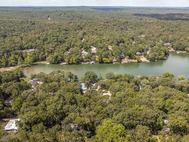 244 E Lakeshore Drive, Cherokee Village, AR 72529