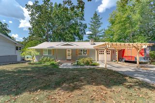 244 E Lakeshore Drive, Cherokee Village, AR 72529