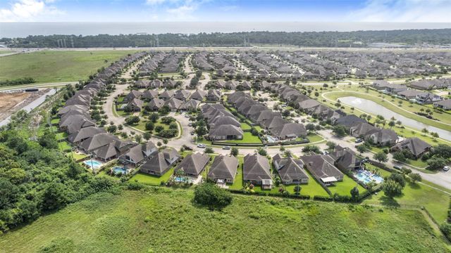 2112 Nogalas Lane, League City, TX 77573