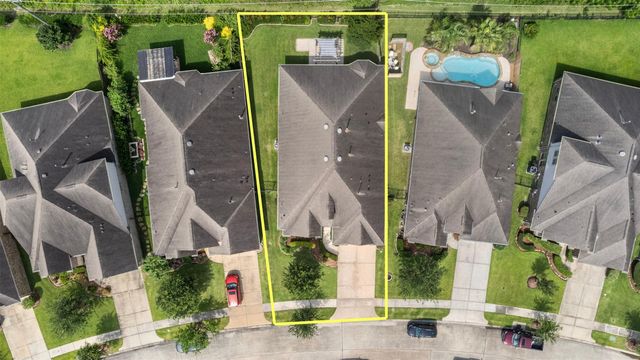 2112 Nogalas Lane, League City, TX 77573