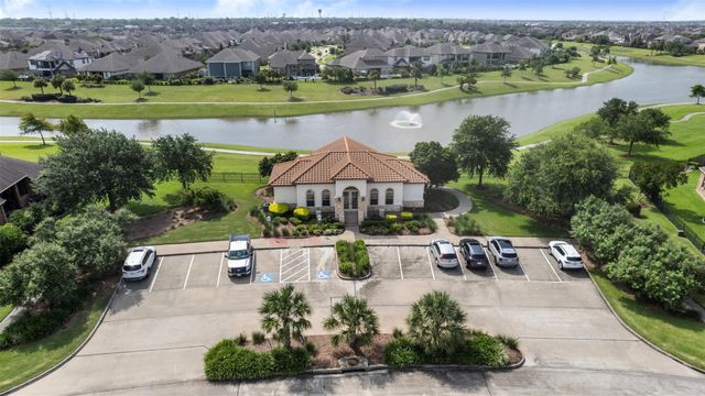 2112 Nogalas Lane, League City, TX 77573