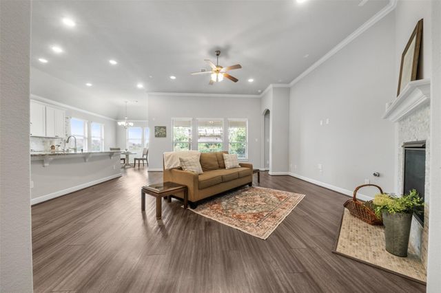 2112 Nogalas Lane, League City, TX 77573