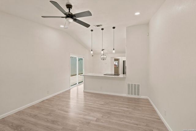 2886 CHERRY FIELD DR, San Antonio, TX 78245