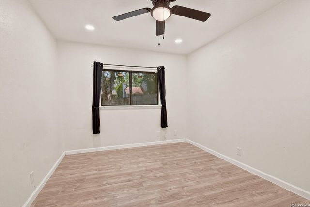 2886 CHERRY FIELD DR, San Antonio, TX 78245