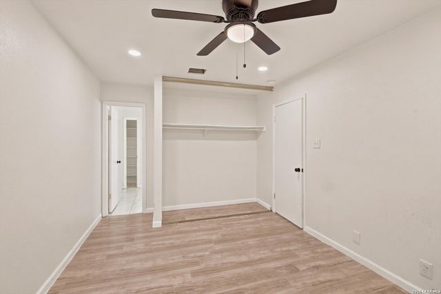 2886 CHERRY FIELD DR, San Antonio, TX 78245