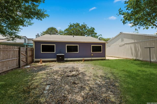 2886 CHERRY FIELD DR, San Antonio, TX 78245