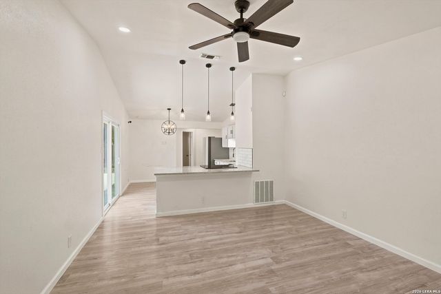 2886 CHERRY FIELD DR, San Antonio, TX 78245