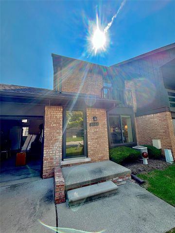 37122 Clubhouse Drive, Sterling Heights, MI 48312