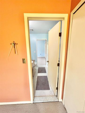 37122 Clubhouse Drive, Sterling Heights, MI 48312