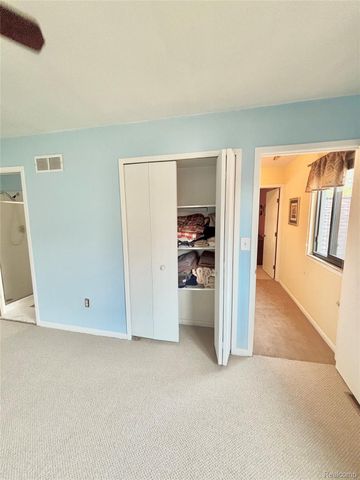 37122 Clubhouse Drive, Sterling Heights, MI 48312