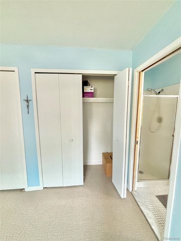 37122 Clubhouse Drive, Sterling Heights, MI 48312