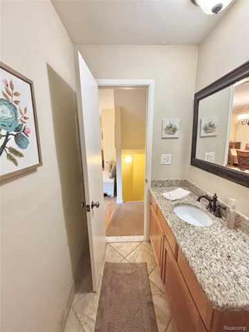 37122 Clubhouse Drive, Sterling Heights, MI 48312