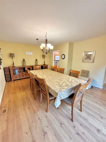 37122 Clubhouse Drive, Sterling Heights, MI 48312