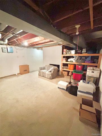 37122 Clubhouse Drive, Sterling Heights, MI 48312