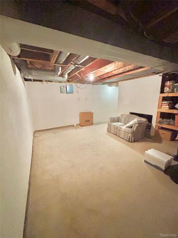 37122 Clubhouse Drive, Sterling Heights, MI 48312