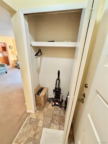 37122 Clubhouse Drive, Sterling Heights, MI 48312