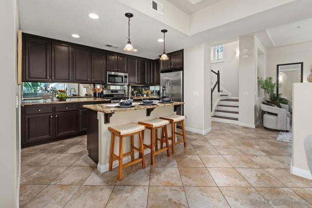 2760 Farragut 109, San Diego, CA 92106