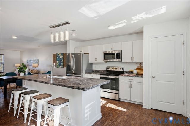 1306 Stone Ridge Park Loop, Henrico, VA 23228