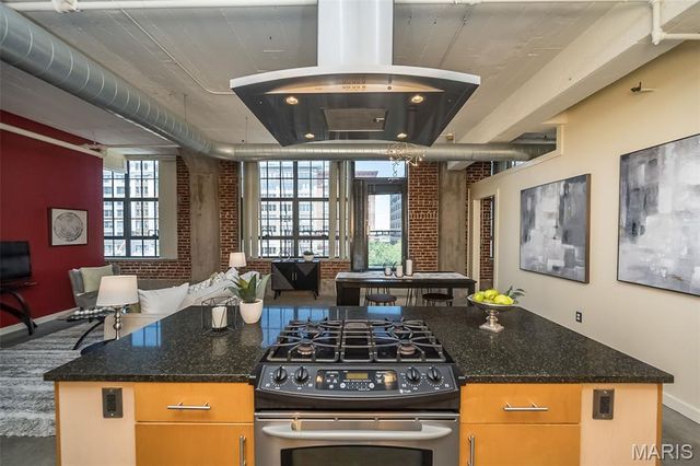 1611 Locust Street 406, St Louis, MO 63103