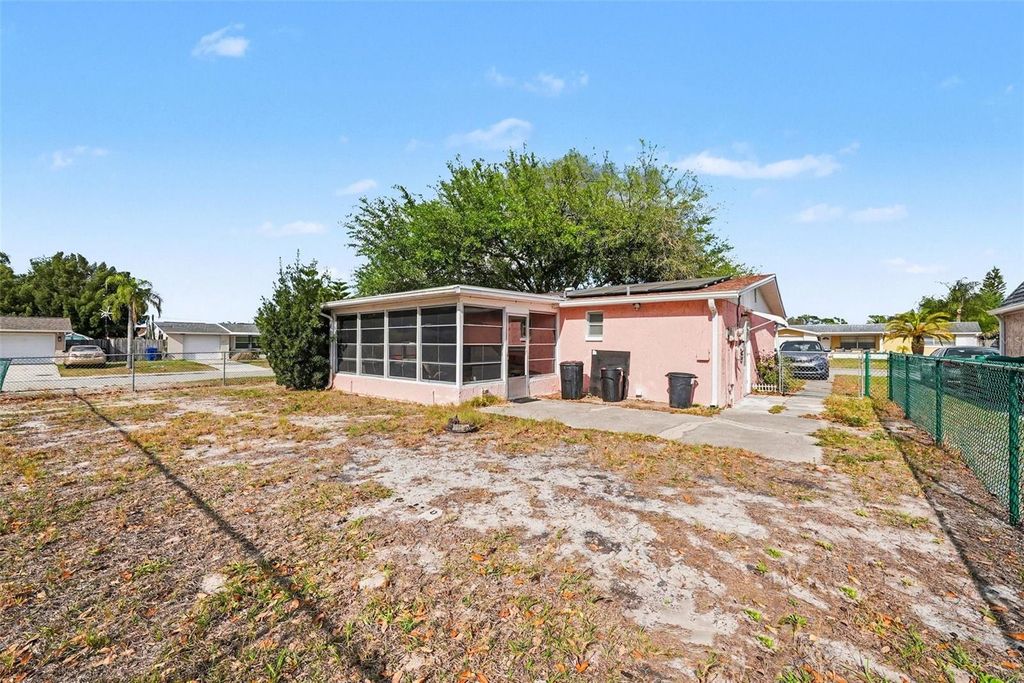 Image 17 of property listing at 2927 FINCH DRIVE, Holiday, FL 34690