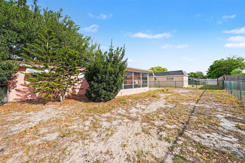 Image 19 of property listing at 2927 FINCH DRIVE, Holiday, FL 34690