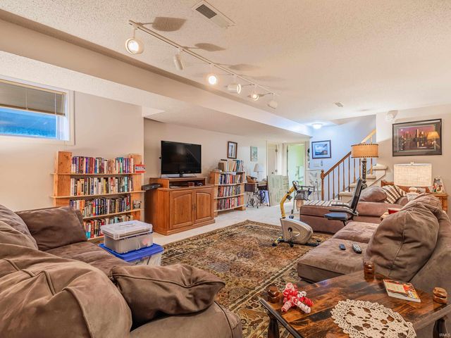 3104 Dockshire Lane, Fort Wayne, IN 46804