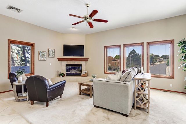 14000 Villa Sandia Place NE, Albuquerque, NM 87112