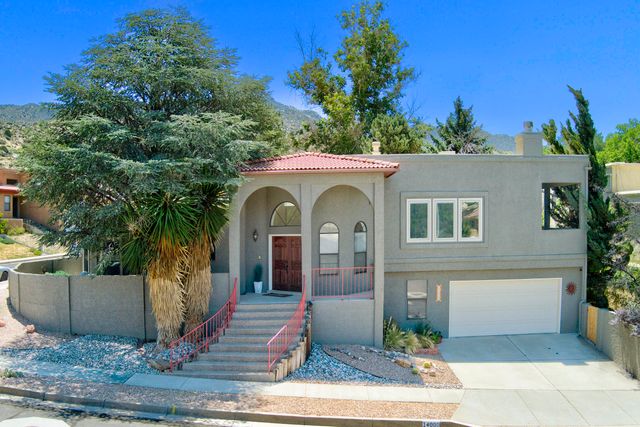 14000 Villa Sandia Place NE, Albuquerque, NM 87112