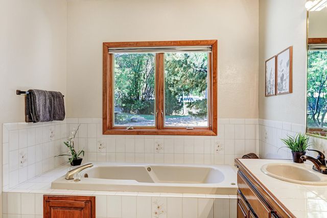 14000 Villa Sandia Place NE, Albuquerque, NM 87112