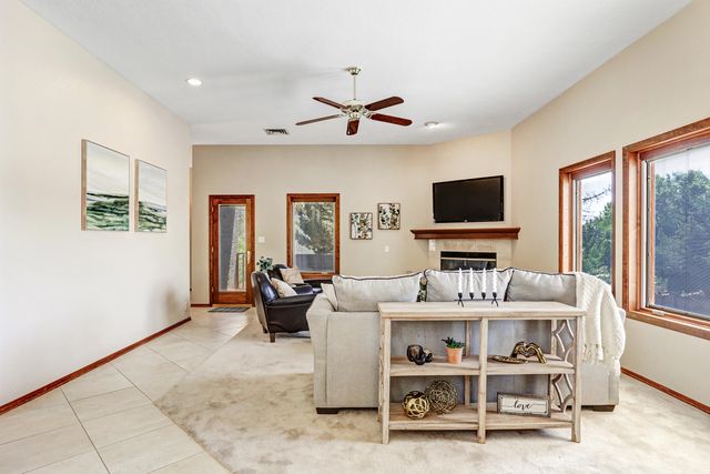 14000 Villa Sandia Place NE, Albuquerque, NM 87112