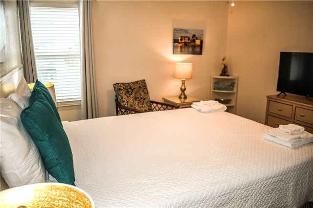 15005 Windward Dr 214, Corpus Christi, TX 78418