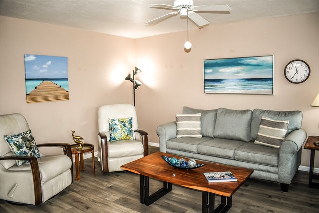 15005 Windward Dr 214, Corpus Christi, TX 78418