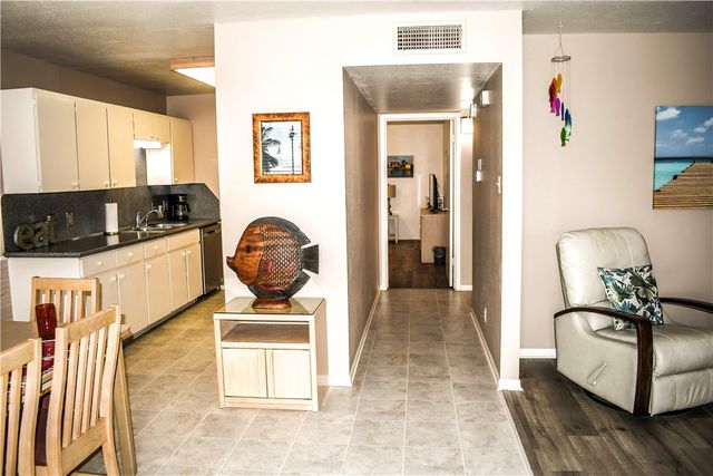 15005 Windward Dr 214, Corpus Christi, TX 78418