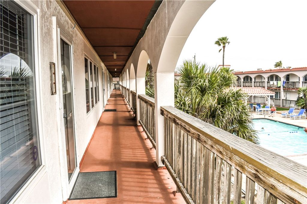 15005 Windward Dr 214, Corpus Christi, TX 78418