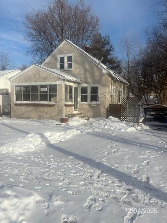 1116 Hall Avenue, West Saint Paul, MN 55118