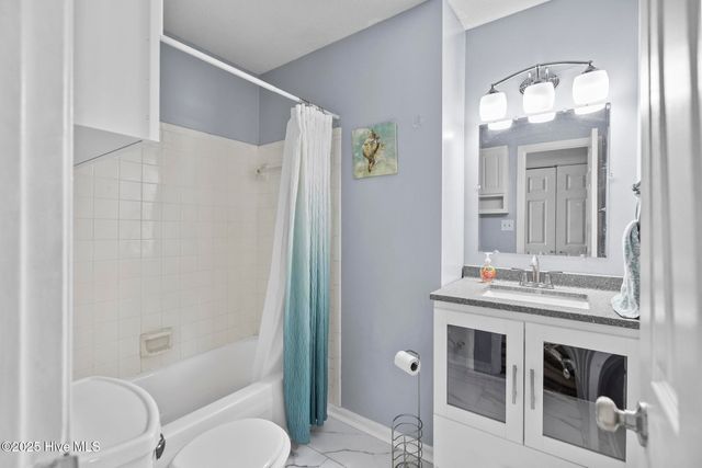 201 N Willow Lane, Jacksonville, NC 28546